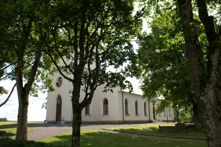 Erikstads kyrka och kyrkoruin
