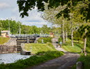 Friends cycling at Vänerleden