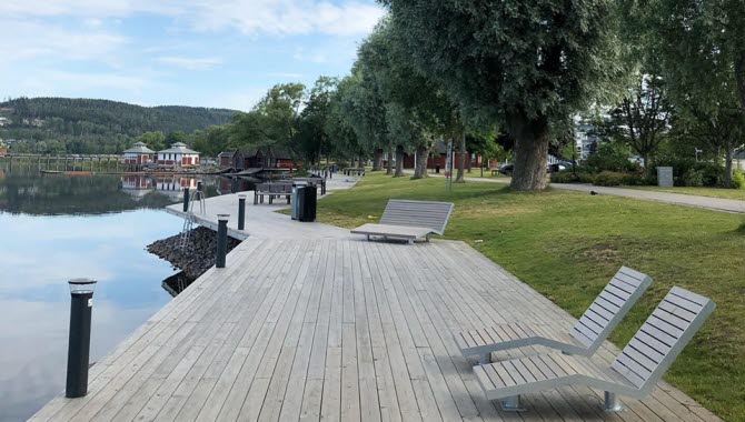 Hamnorådet i Ulricehamn med sjön i bakgrunden