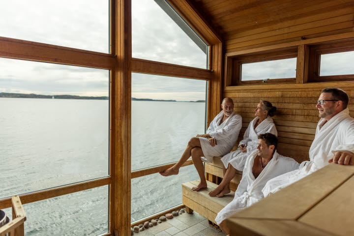 Accomodation kayaking packages
