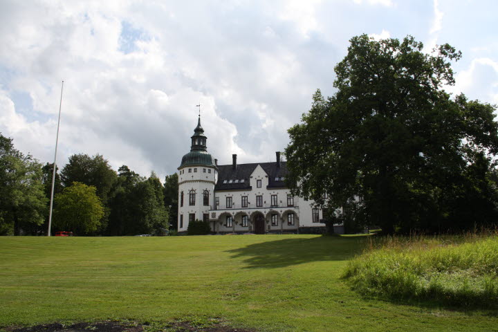 Vy över Hellidens slott i Tidaholm.