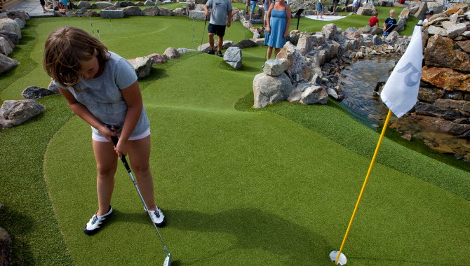 Äventyrsgolf vid Lagunen Camping