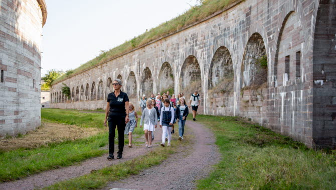 Guided walk for kids at Karlsborgs Fästning