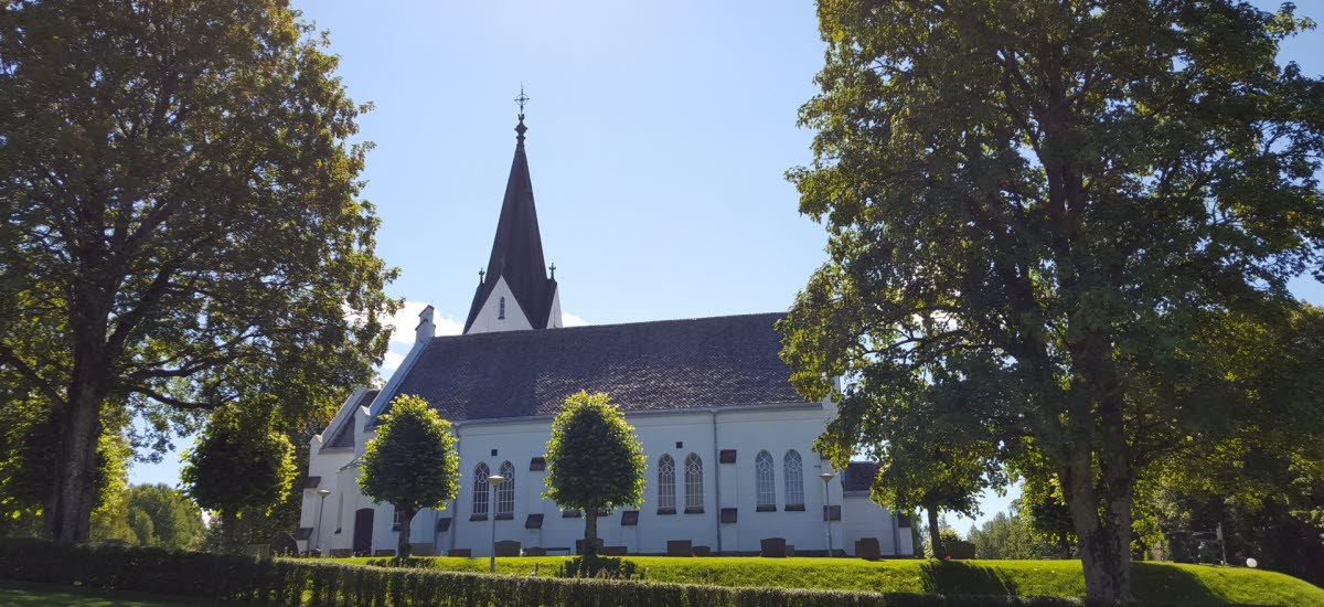 The new and old church of Edsleskog