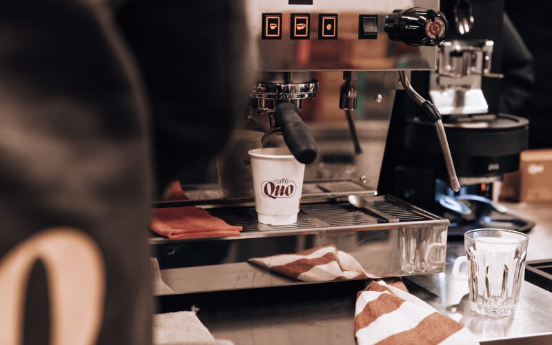 Quo coffe i skärhamn. Kafferosteri och café