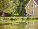 Friends cycling at Vänerleden