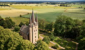 Husaby kyrka från ovan.