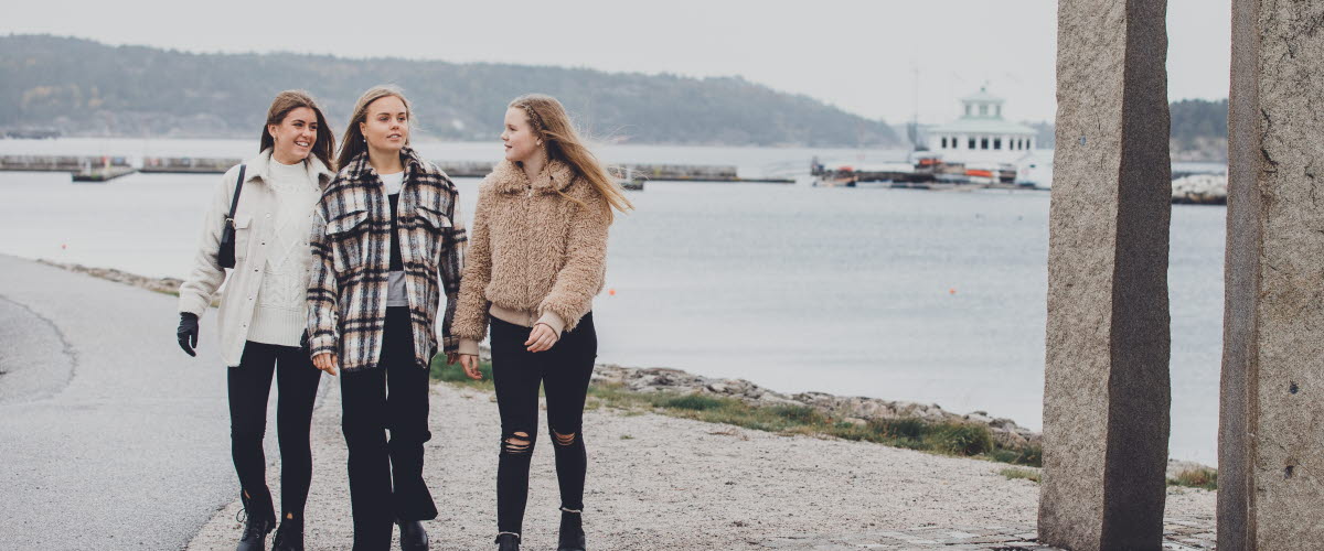 Girls in Strömstad