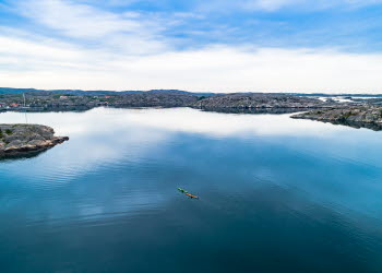 Två kajaker i Bohusläns övärld