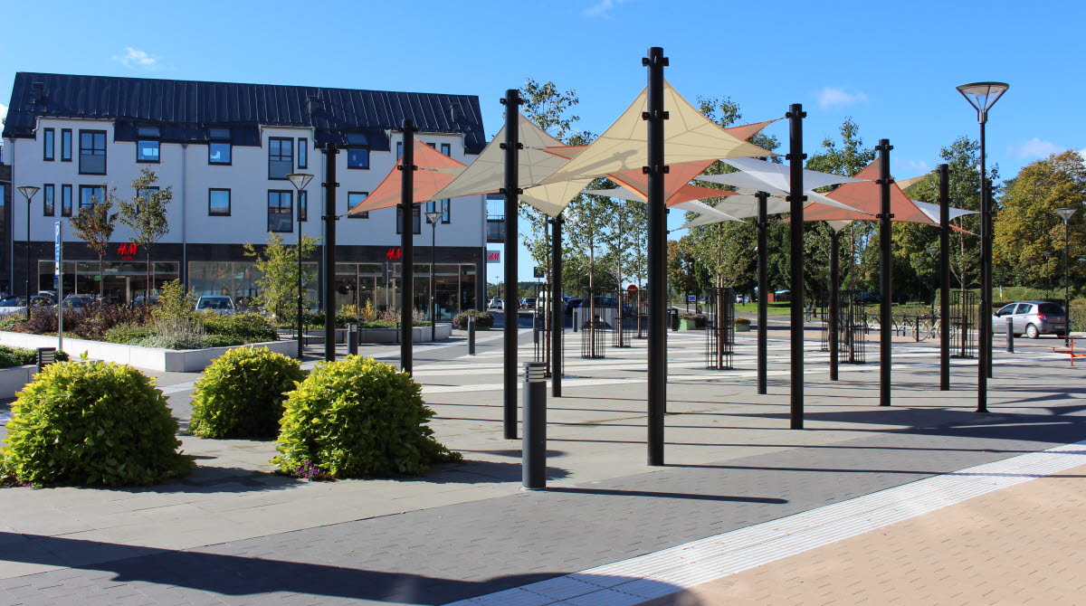 falköping shopping öppettider