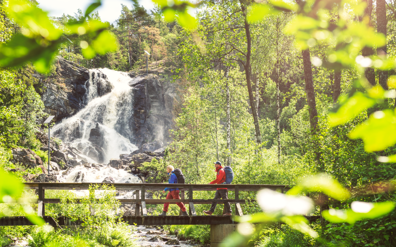 Vandrare längst med Bohusleden