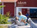 Children outside visitor center Kosterhavet