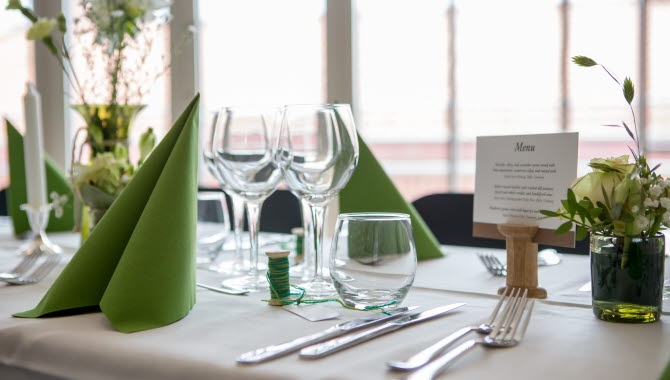 A set table in the restaurant in Borås Kongress.