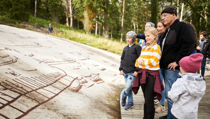 Barn aktiverar sig på Vitlycke museum