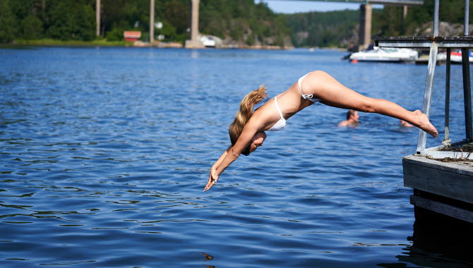 Diving girl at Daftö Resort. 