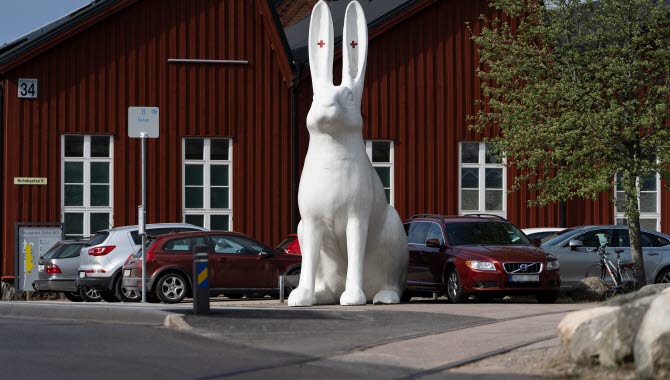 The sculpture Albino Aid in Trollhättan