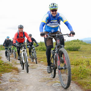 några som cyklar