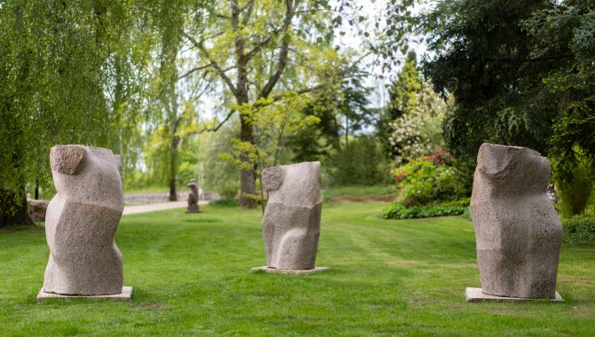The sculpture Spegling in Trollhättan