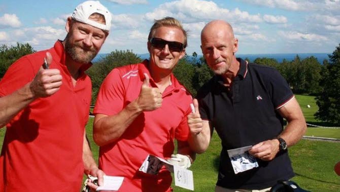 Participants at a golf tournament at Hökenså Golfclub. 