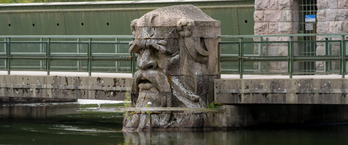 Skulpturen Strömkarlen i Trollhättan