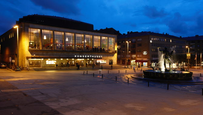 Poseidon och Göteborgs Konserthus.