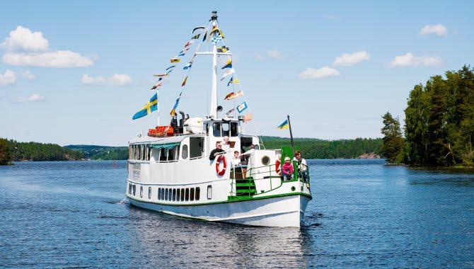 Kanaltur med Storholmen och Dalslands Kanaltrafik.