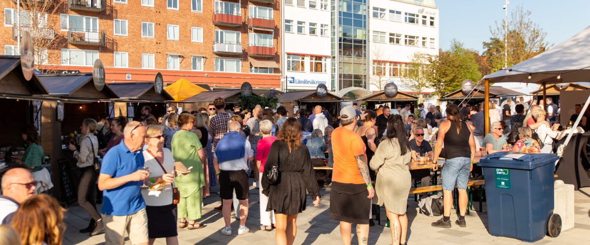 Restaurangbodar på torg