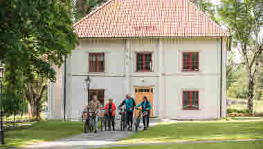 Årås Säteri & Trädgårdar, Dalum