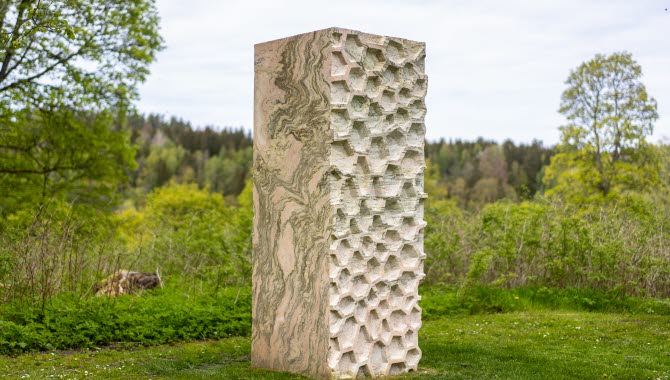 The sculpture Ur Berget in Swedish