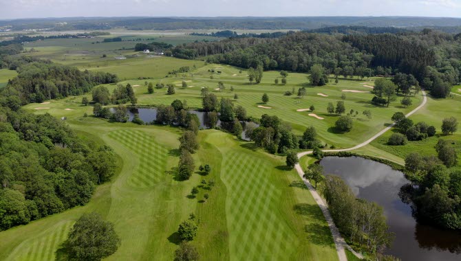A birds-eye view over Lysegårdens Golfklubb.