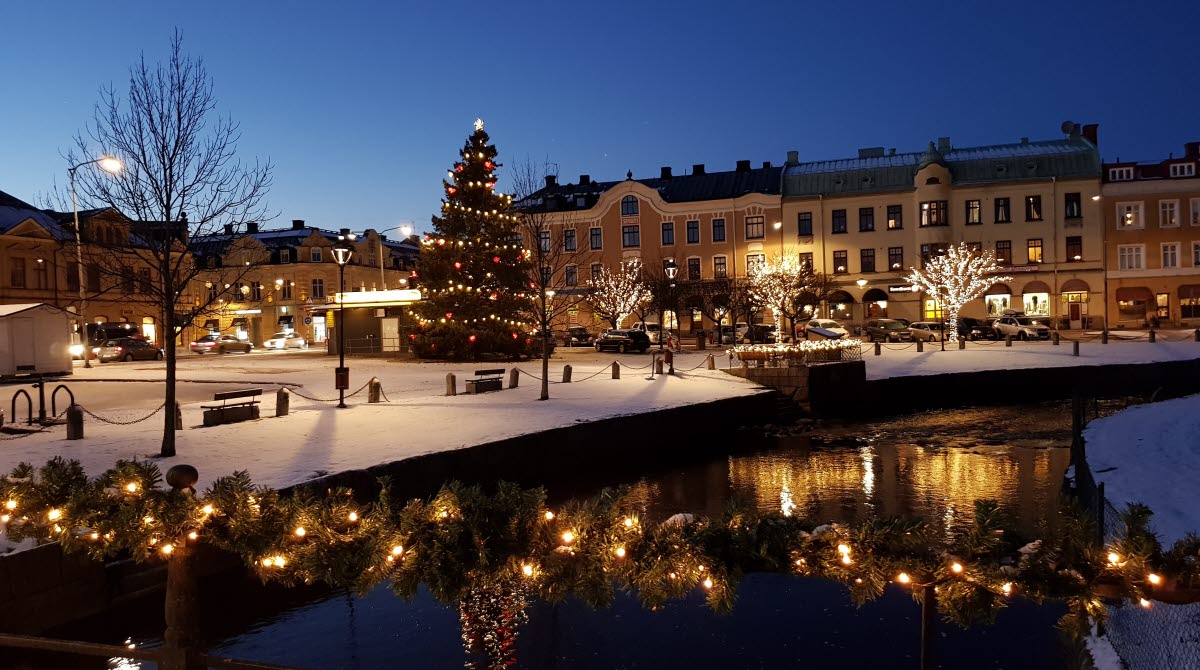 Winter image of Åmål center