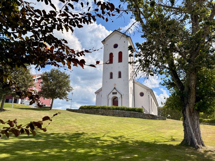 Skredsvik kyrka