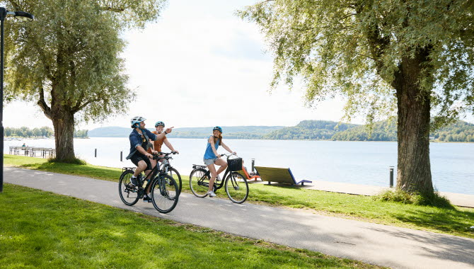 Friends on bikes