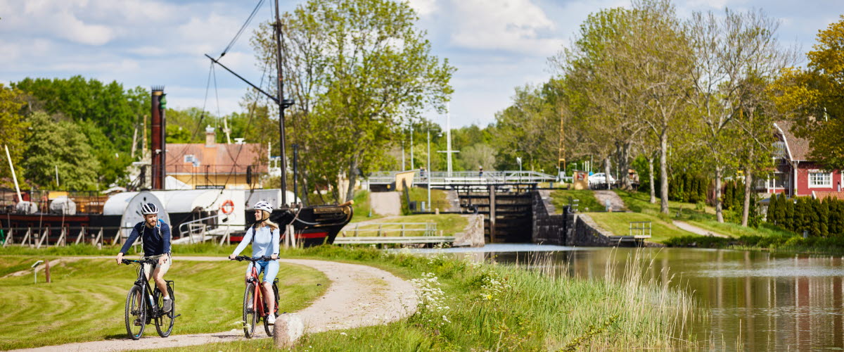 Vänner cyklar Vänerleden