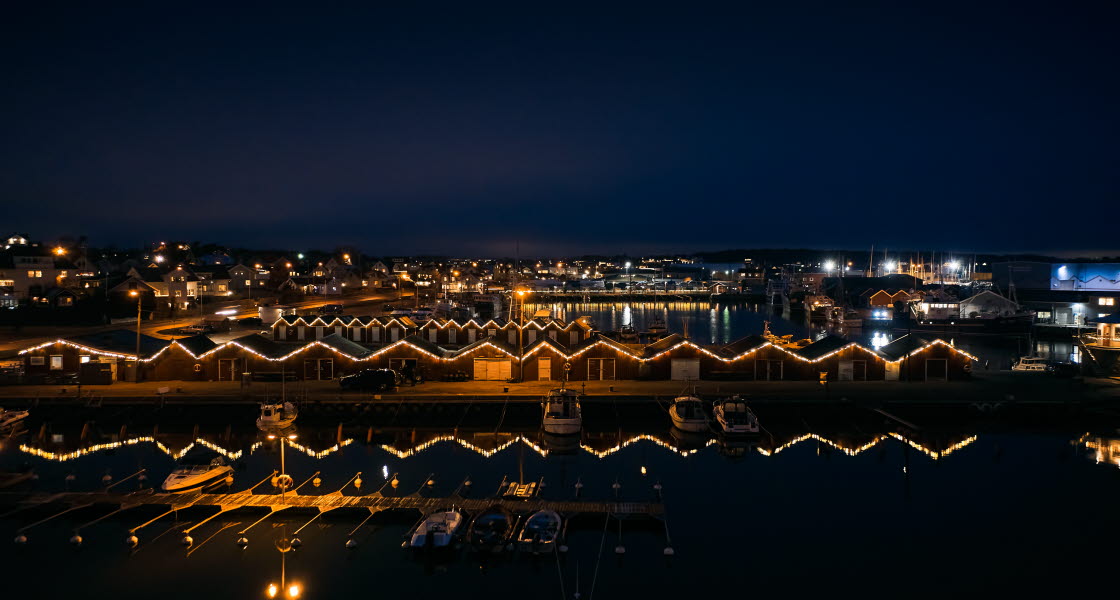 Juleljus i hamnen Hönö Klåva