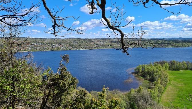 Kråkebo är en vacker utsiktsplats och naturreservat i Ulricehamn.