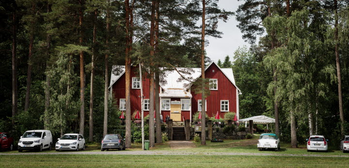loppis och sommarcafé på Skogshyddans bygdegård i Särestad, Grästorp