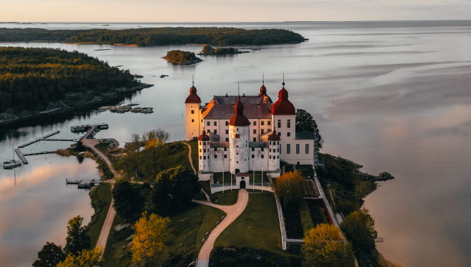 sunset over läckö
