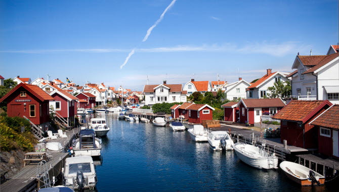 boats and boathouses