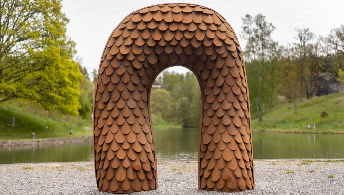 The sculpture Portal in Trollhättan