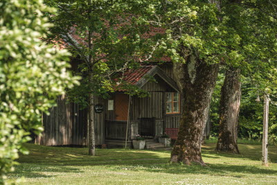 Lydde Gård, Kinna
